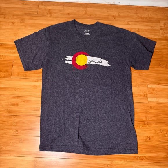 Adult unisex, Colorado T-shirt, size medium - Picture 1 of 3